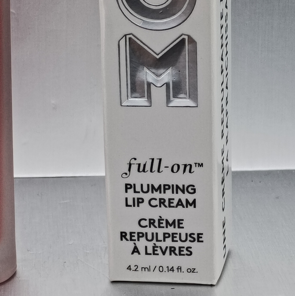 Buxom Full-on Plumping Lip Cream shade SANGRIA - Picture 2 of 3